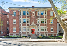 Marcus & Millichap brokers $5.25m sale of nine-unit apartment building